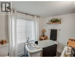 2116 Columbia Avenue, Castlegar, BC V1N2X1 Photo 33