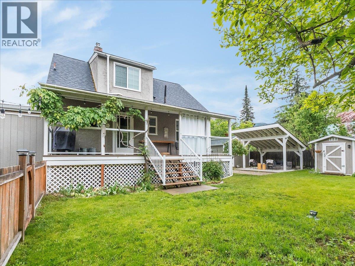 2116 Columbia Avenue, Castlegar