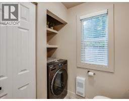 2116 Columbia Avenue, Castlegar, BC V1N2X1 Photo 42