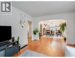 Living room - 2116 Columbia Avenue, Castlegar, BC V1N2X1 Photo 11