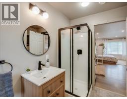 2116 Columbia Avenue, Castlegar, BC V1N2X1 Photo 41