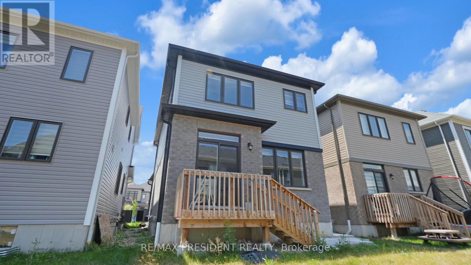 105 EVA DRIVE - 37