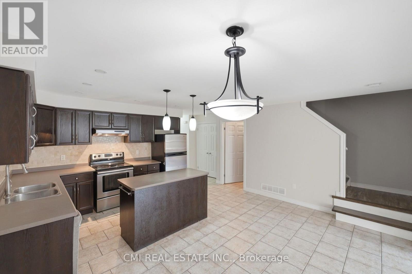 #40 105 BARD BOULEVARD - Image 12