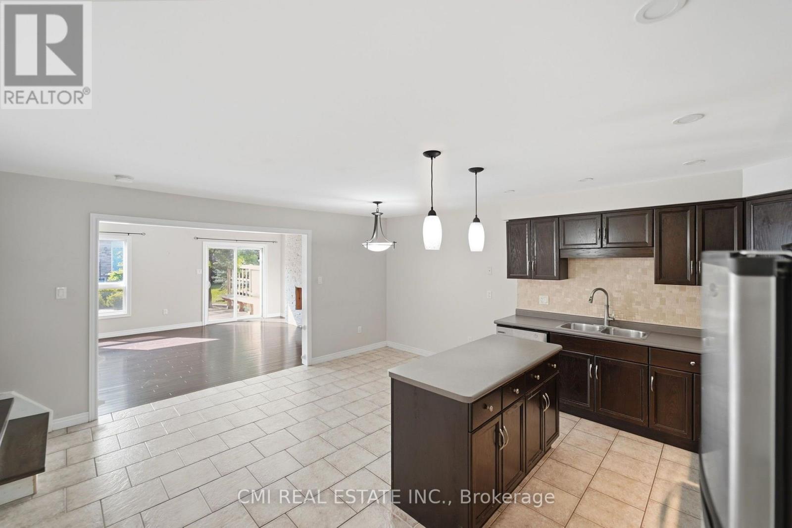 #40 105 BARD BOULEVARD - Image 13