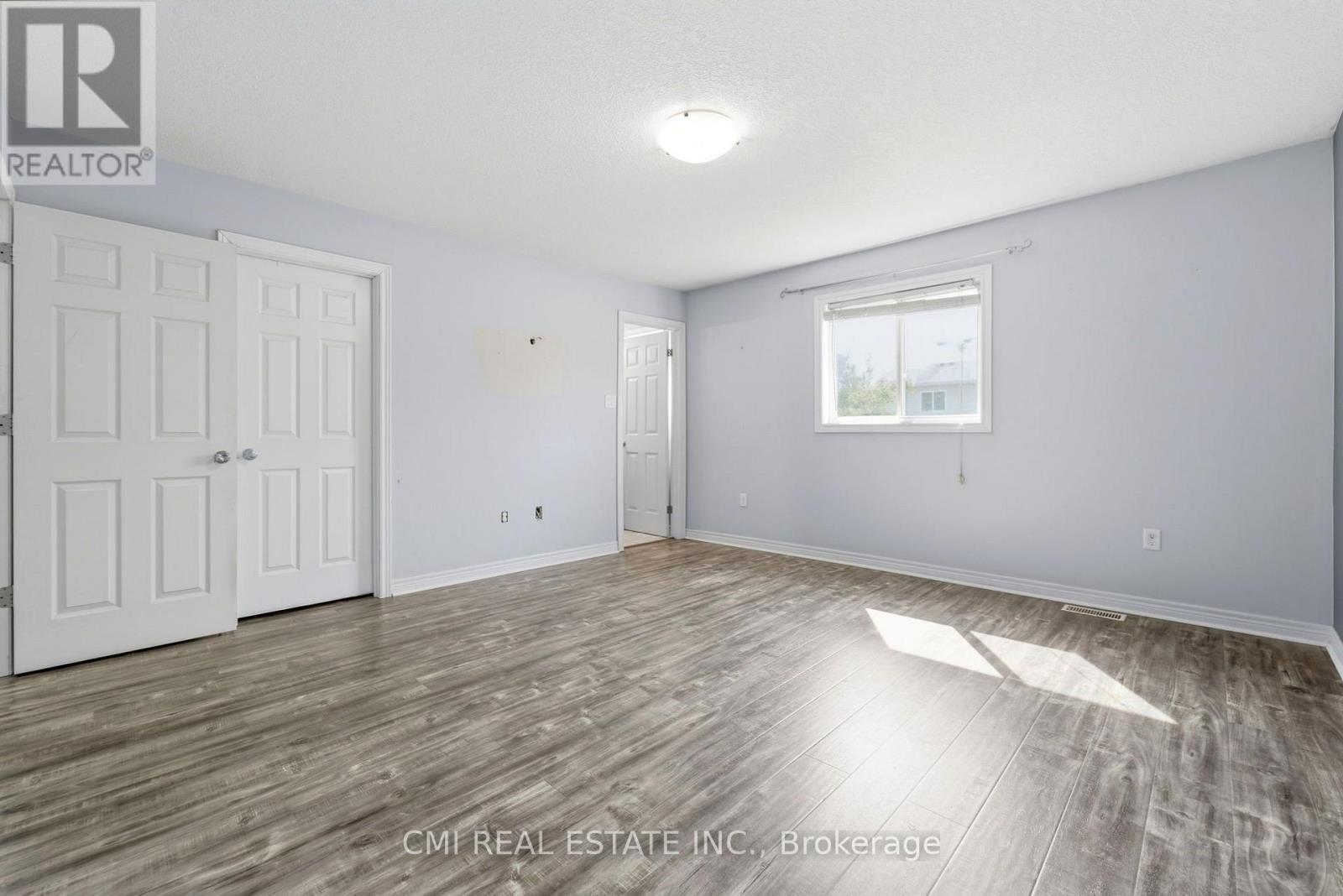 #40 105 BARD BOULEVARD - Image 19