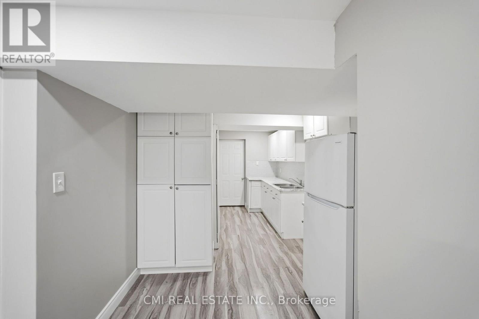 #40 105 BARD BOULEVARD - Image 36