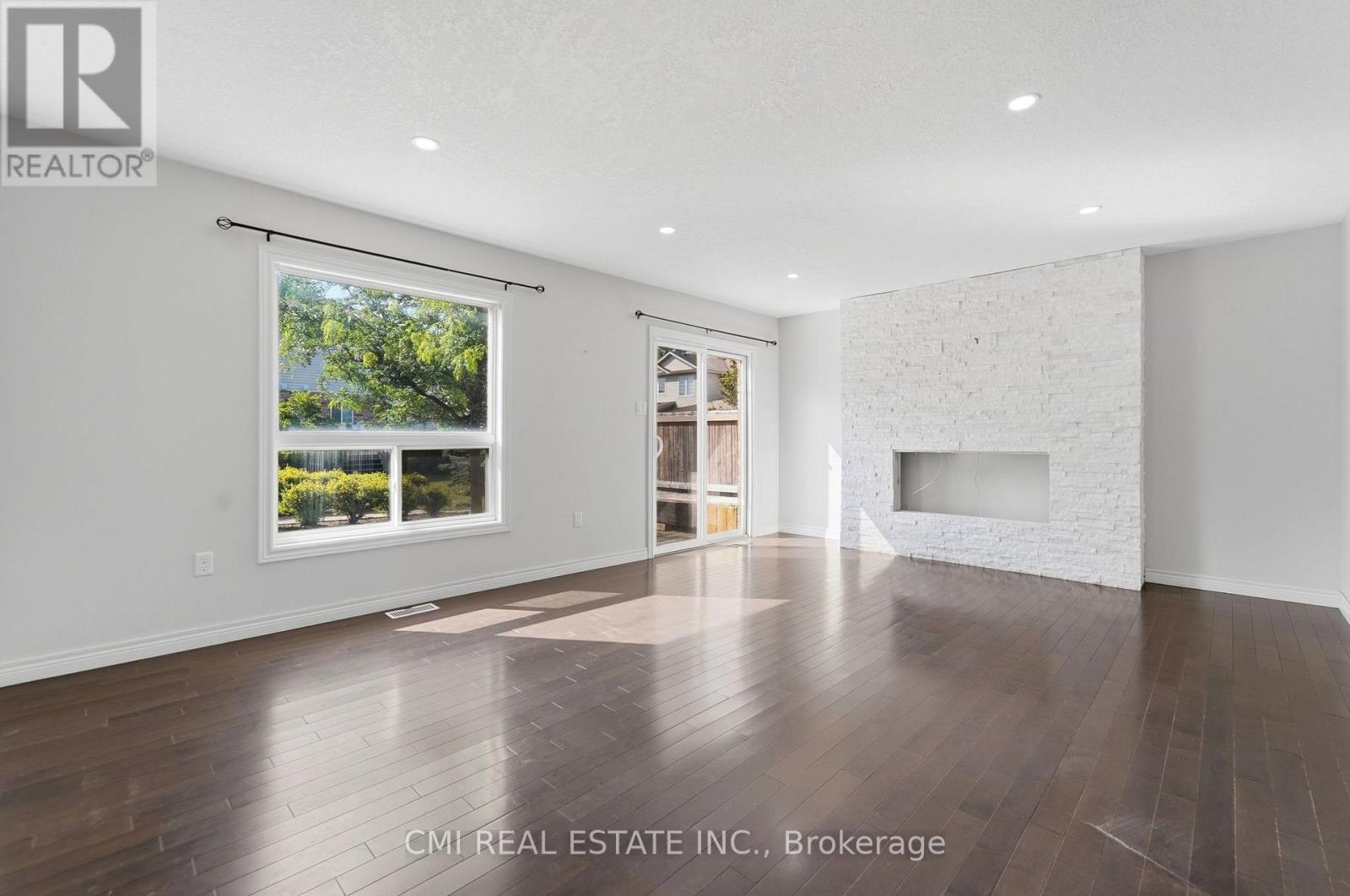 #40 105 BARD BOULEVARD - Image 9