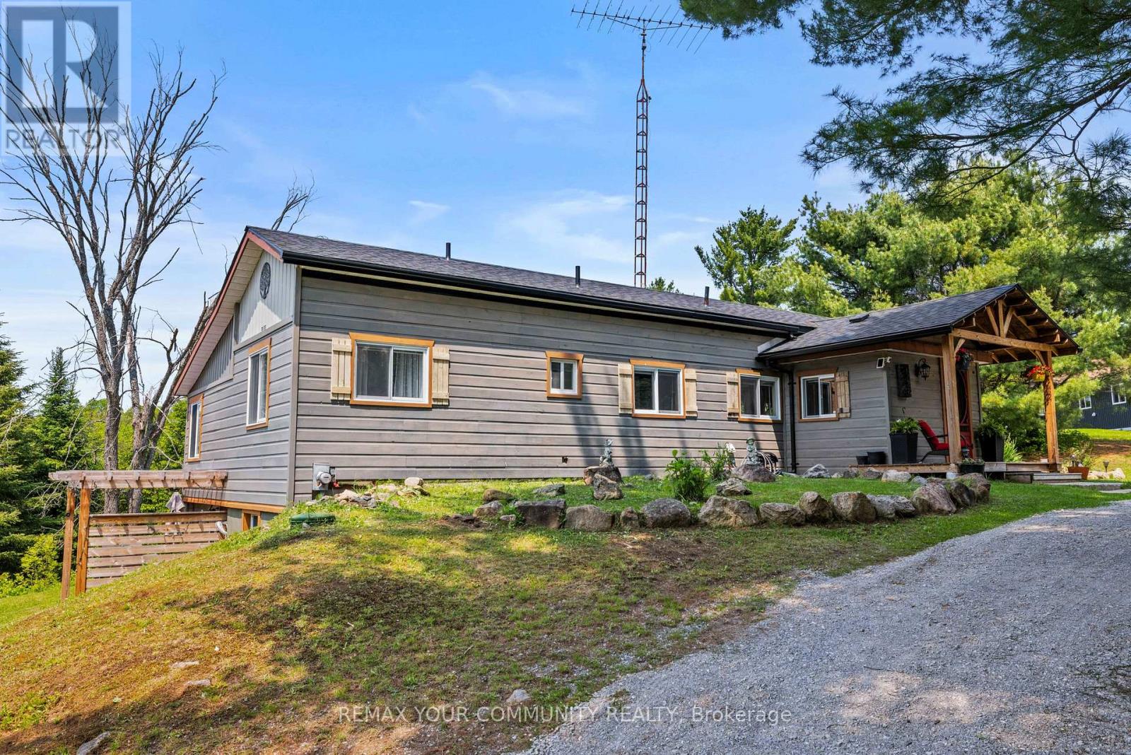 1009 SUMMERVILLE ROAD - 2