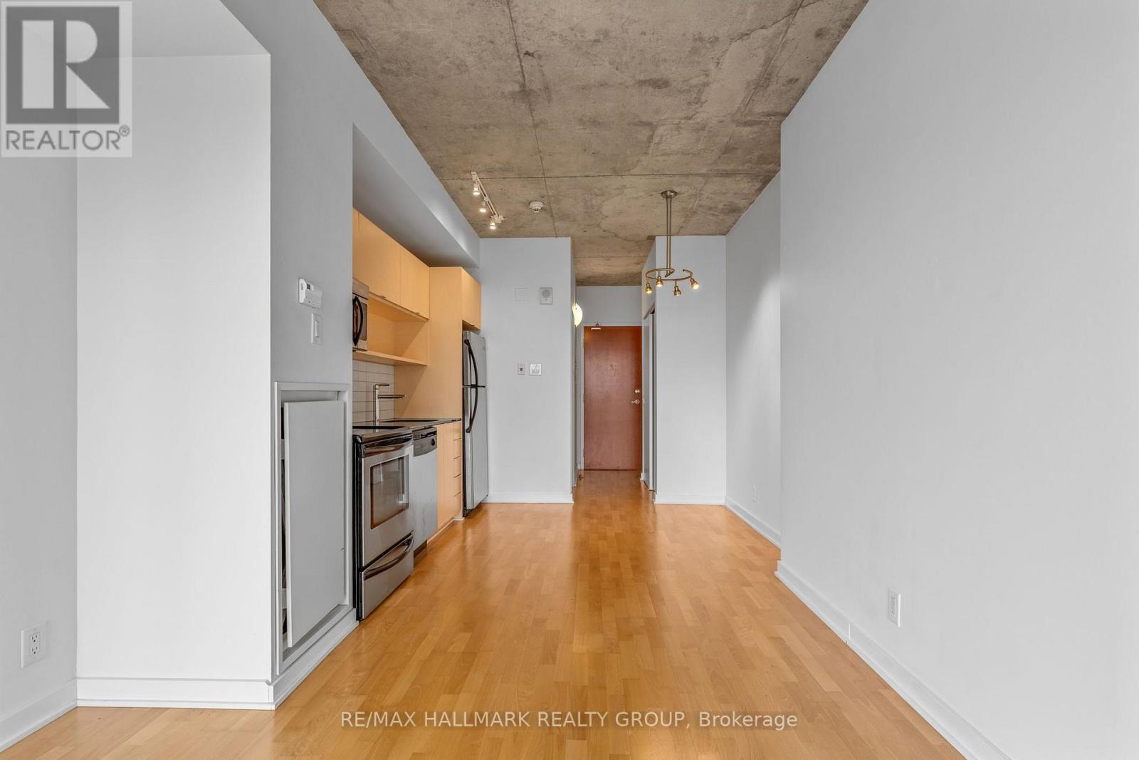 1 Bed, 1 Bath House for Sale in Ottawa – 1804 – 324 LAURIER AVENUE W, Ottawa – MLS# X13660918 - Image 8