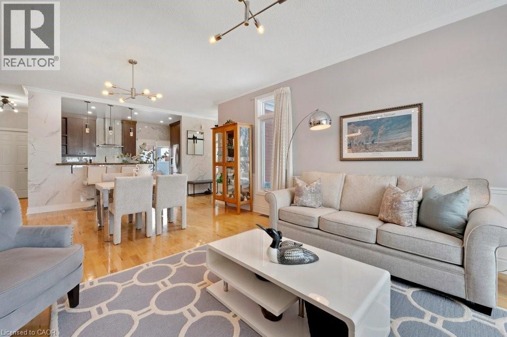 #4 341 GEORGE Street N - Image 8