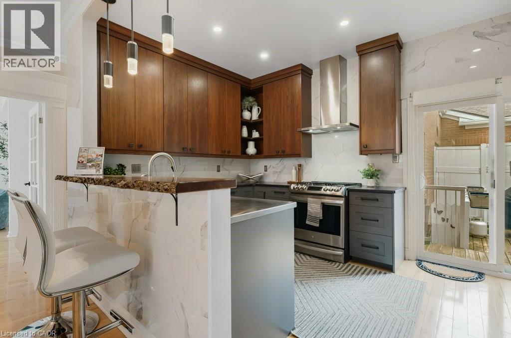 #4 341 GEORGE Street N - Image 11