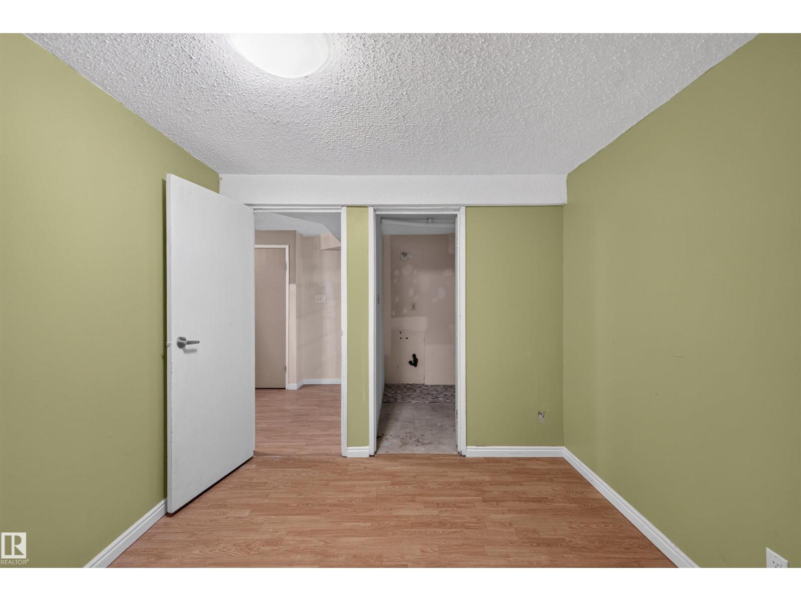 6235 13 Avenue NW - 28