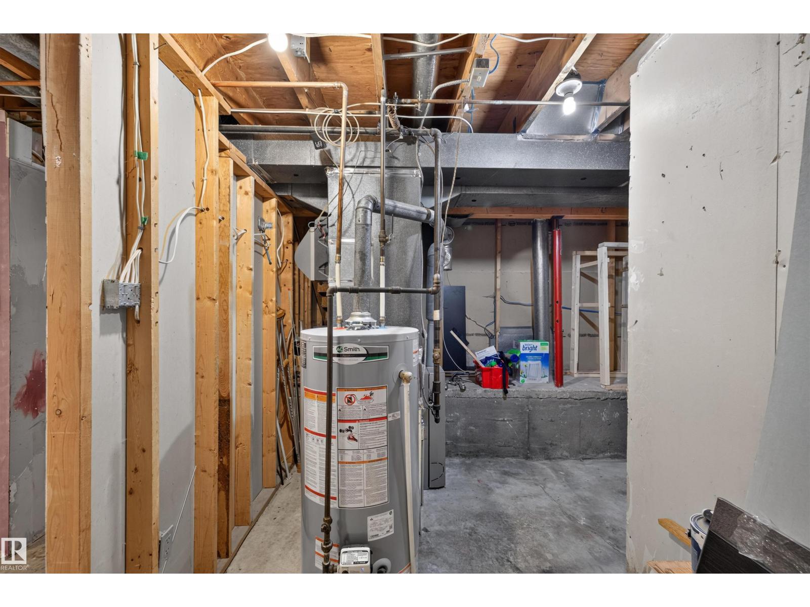6235 13 Avenue NW - Image 30