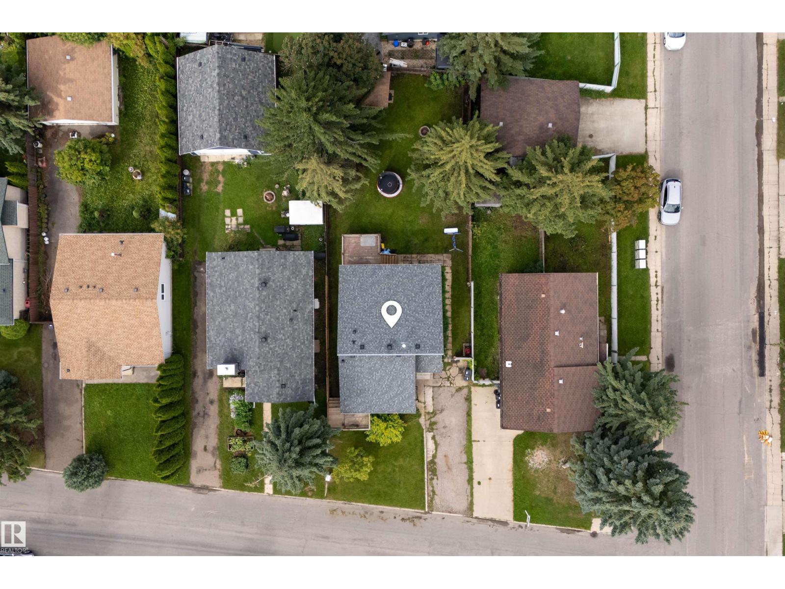 6235 13 Avenue NW - Image 33