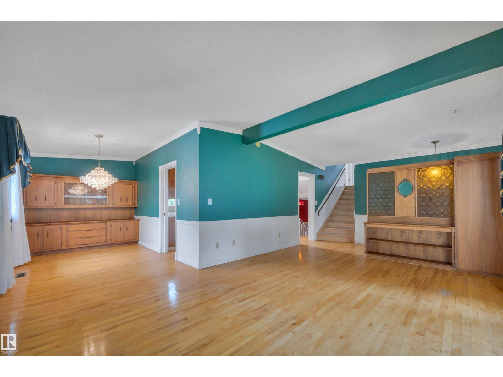 7604 149 AV NW - 2