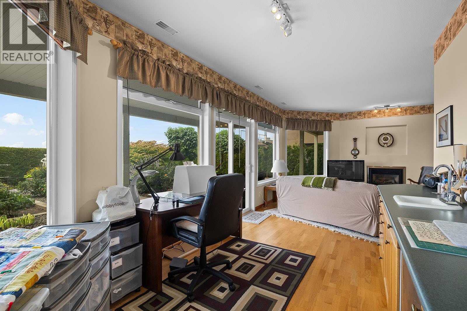 3388 Ridge Boulevard - 38