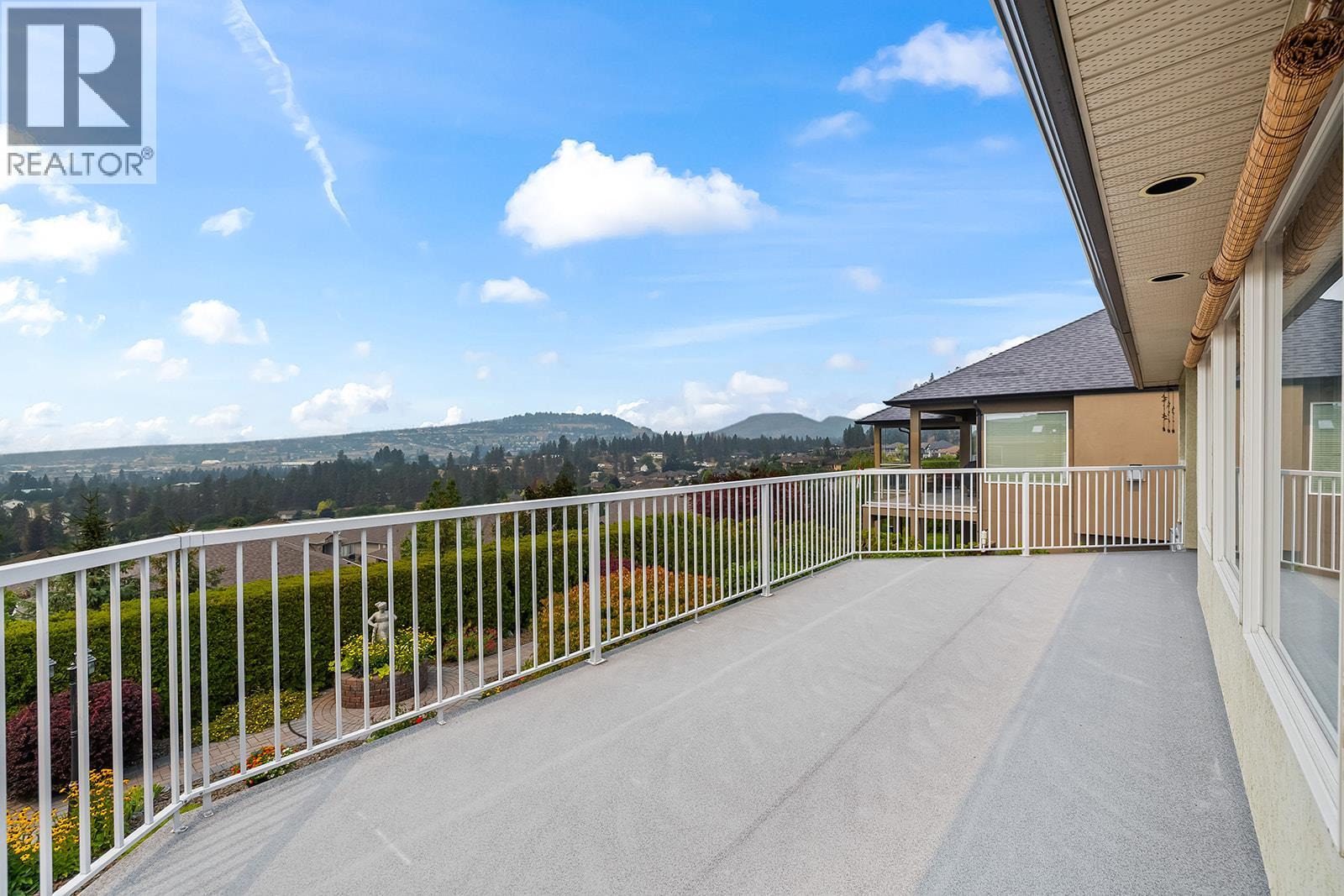 3388 Ridge Boulevard - 15