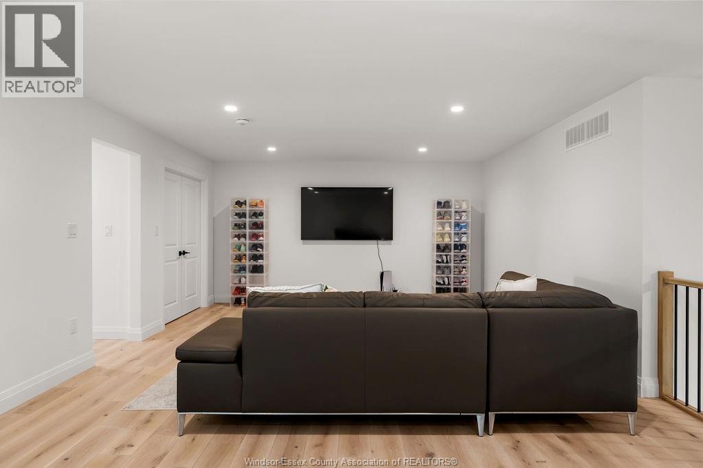 324 JORDAN LANE - Image 8