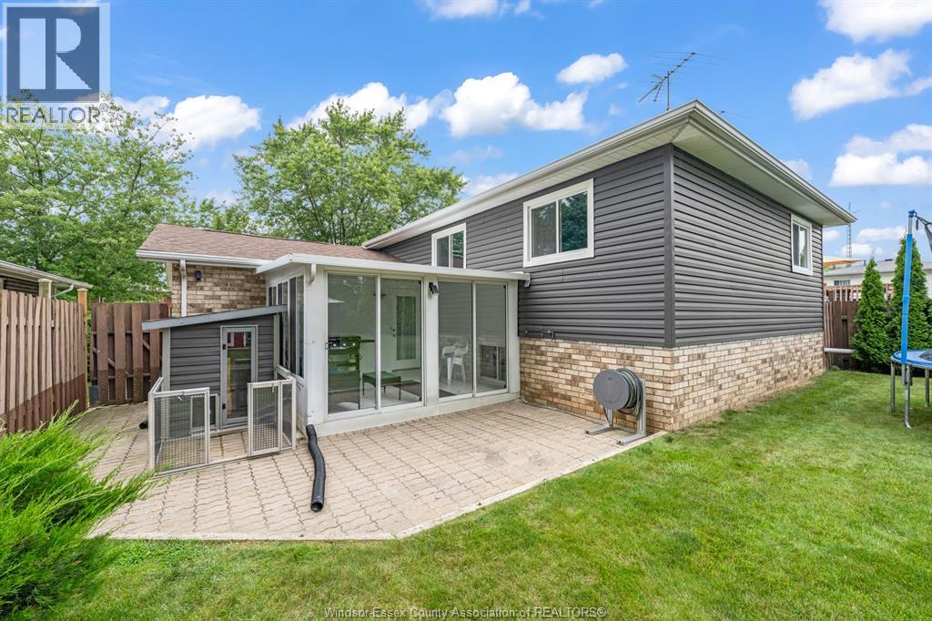 46 Plumbrook DRIVE - 41