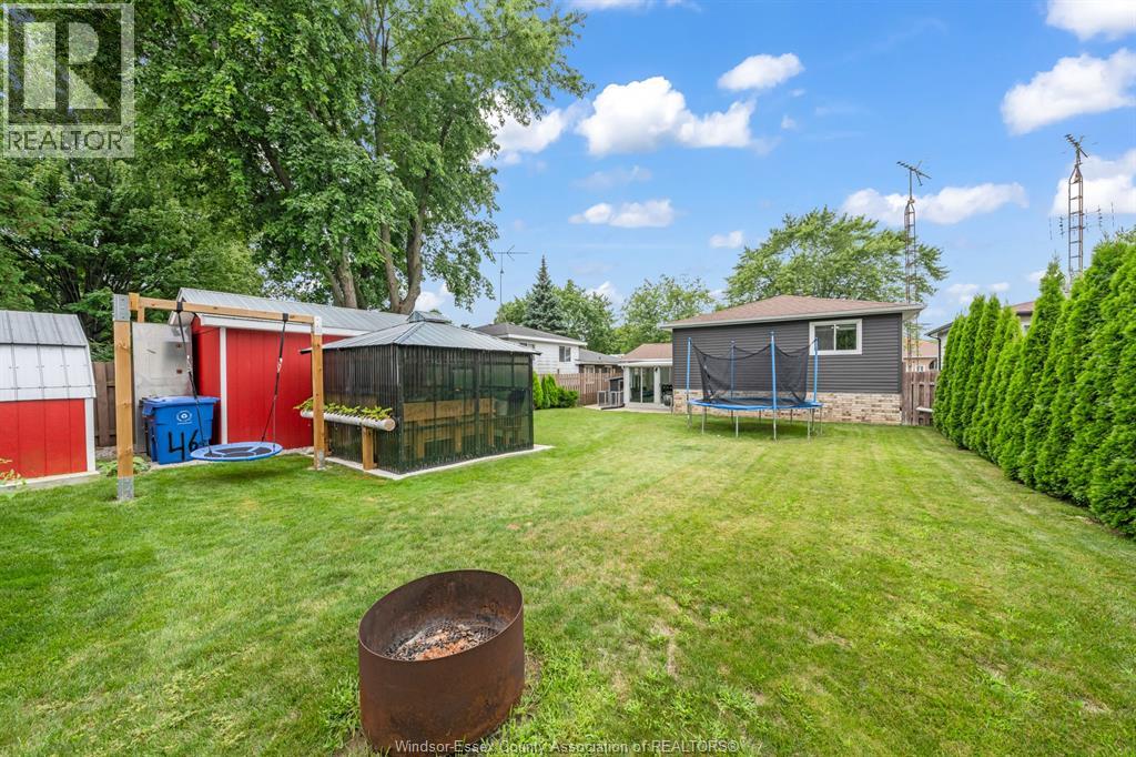 46 Plumbrook DRIVE - 44