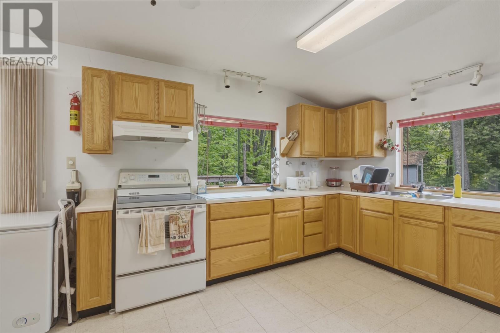 1539 Mississagi Bay RD - Image 3