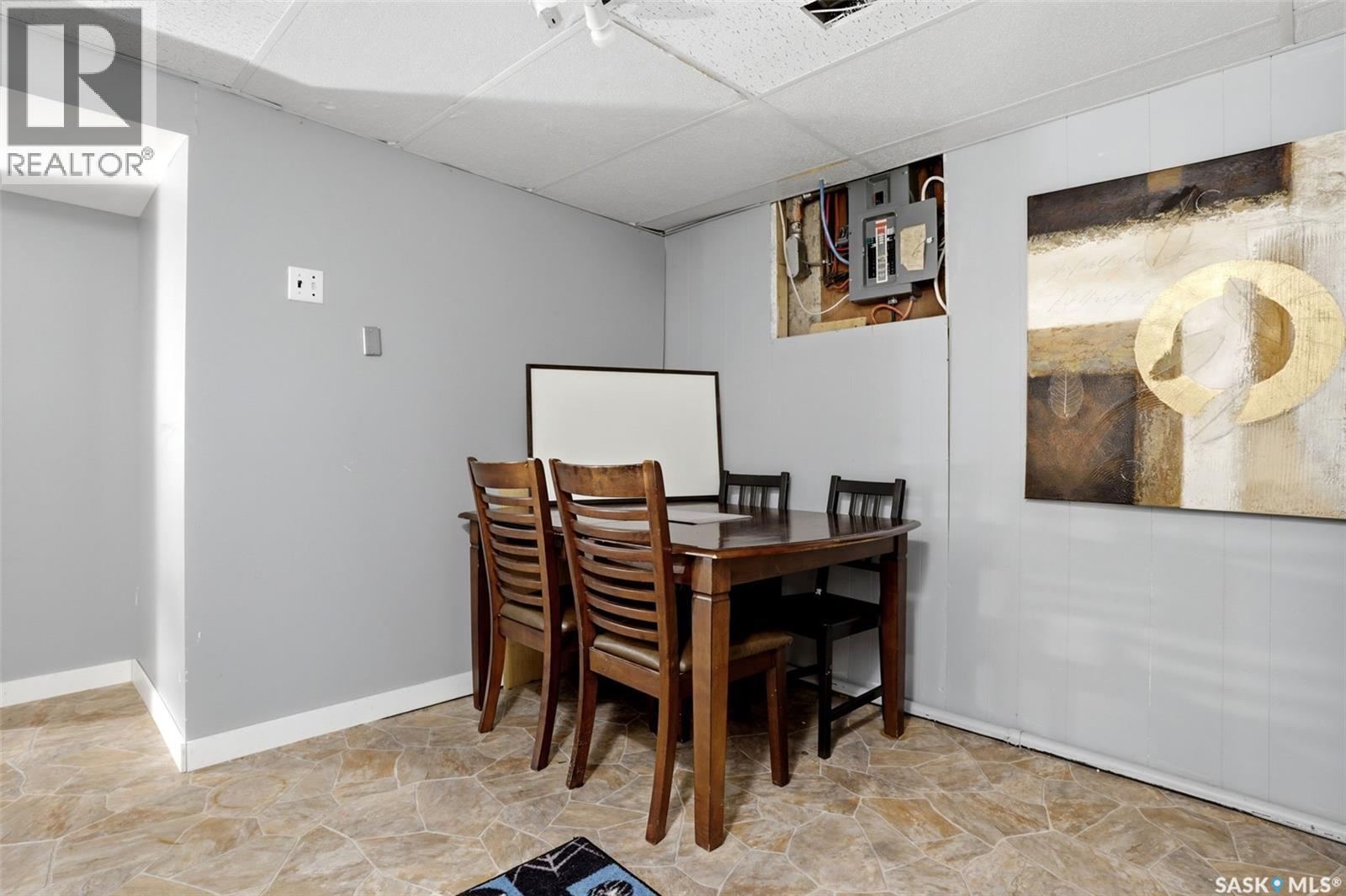 2705 Grant ROAD - Image 33