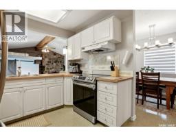 Den - 2705 Grant Road, Regina, SK S4S5G1 Photo 10