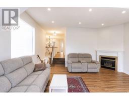 129 Mcclellan Way, Aurora, ON L4G6M4 Photo 18
