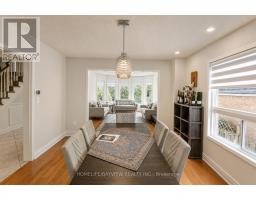 Family room - 129 Mcclellan Way, Aurora, ON L4G6M4 Photo 6