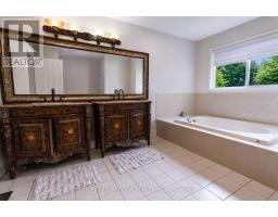 129 Mcclellan Way, Aurora, ON L4G6M4 Photo 25