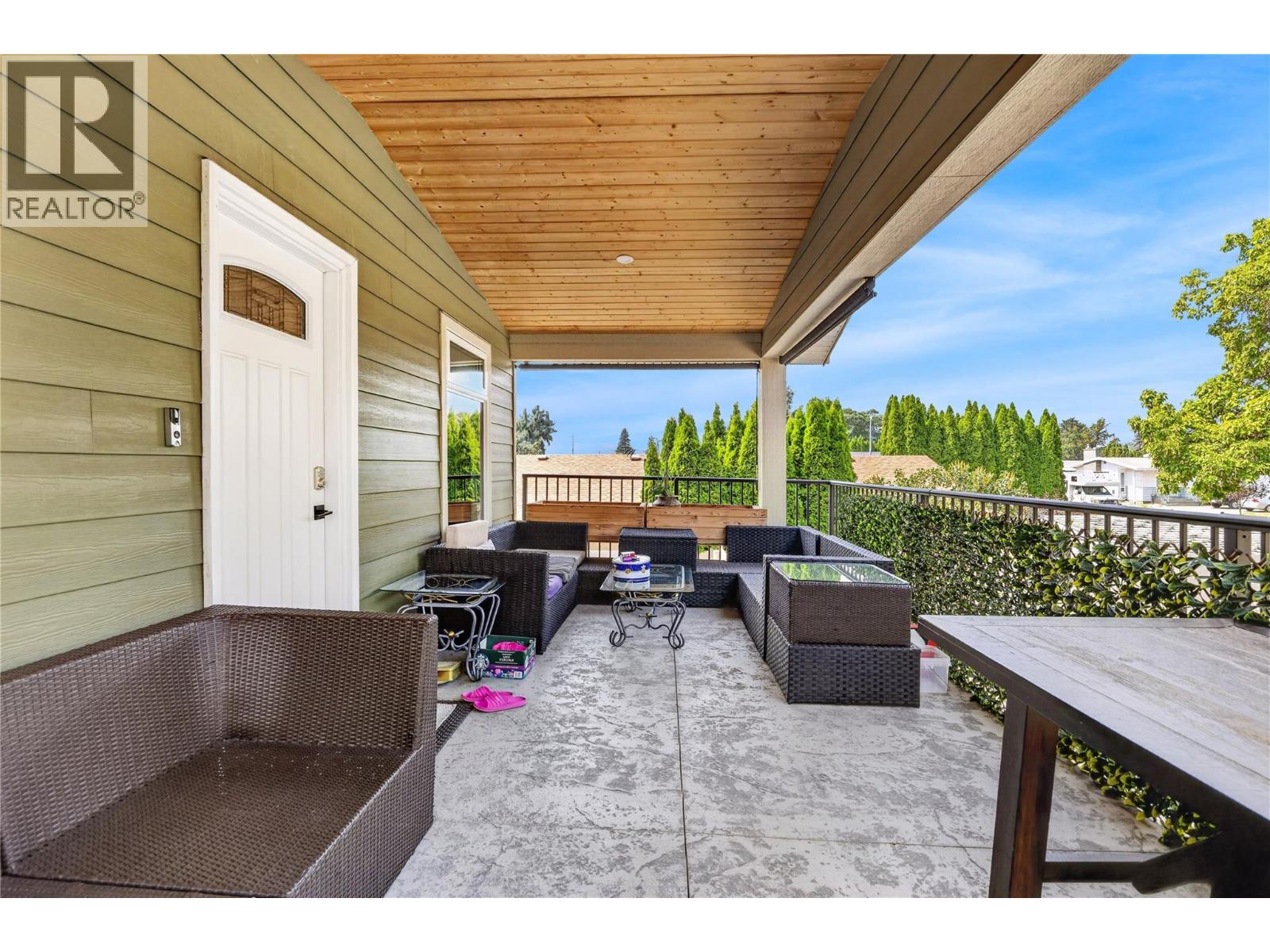 127 Okanagan Avenue W - 18