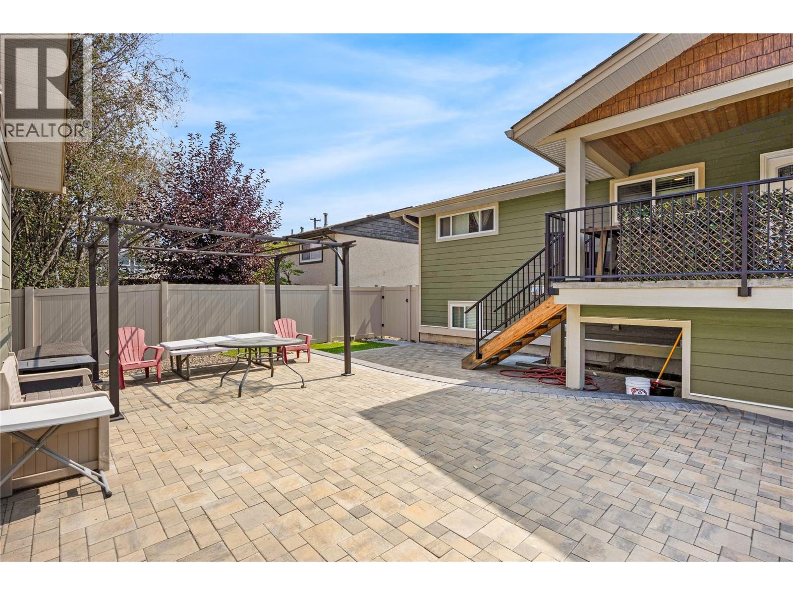 127 Okanagan Avenue W, Penticton