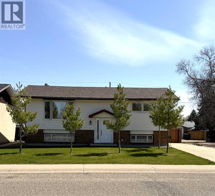 Property for sale at 1539 4 Avenue NE