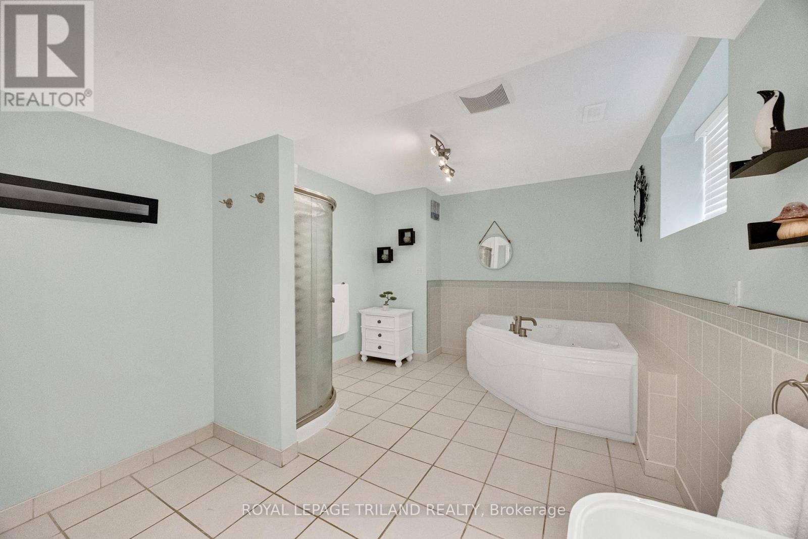 78 LOGGERS GROVE - Image 35
