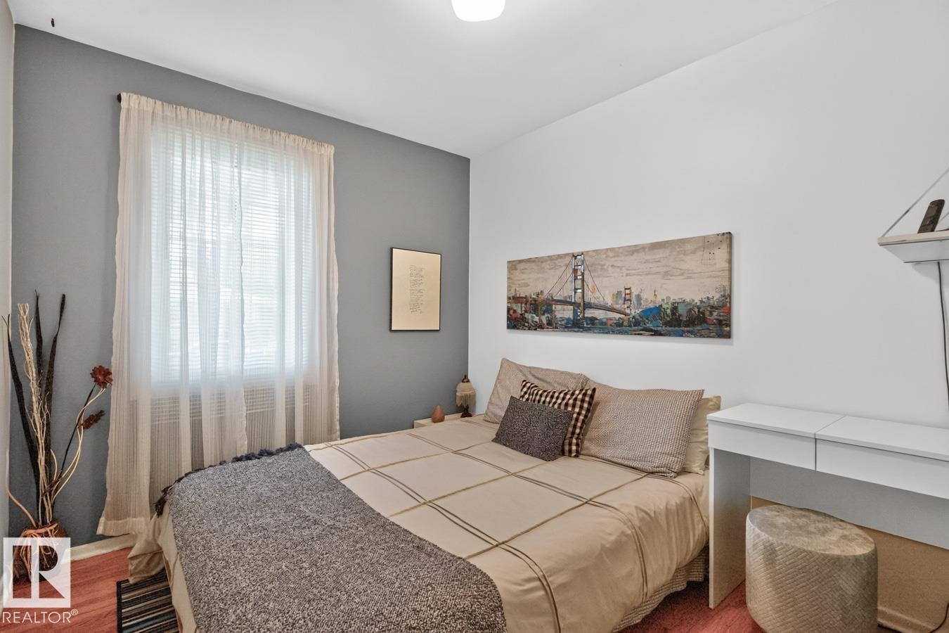 7724 97 AV NW - 20