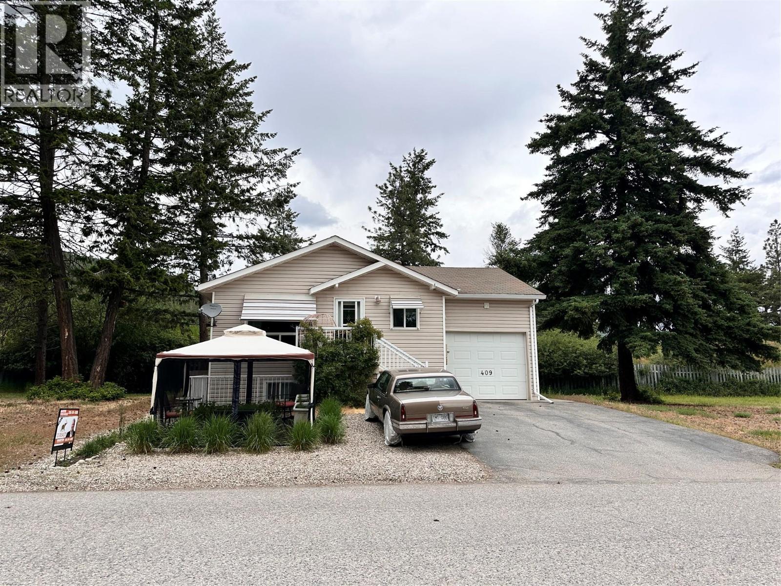 409 Hummingbird Avenue - 2