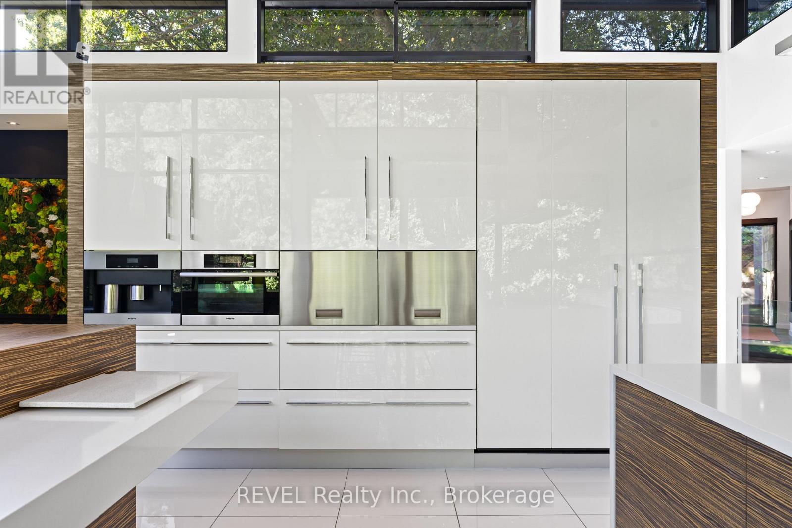 250 CANBORO ROAD - Image 19