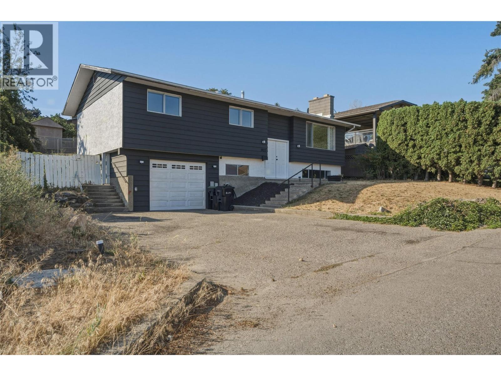 3922 21 Avenue - 1