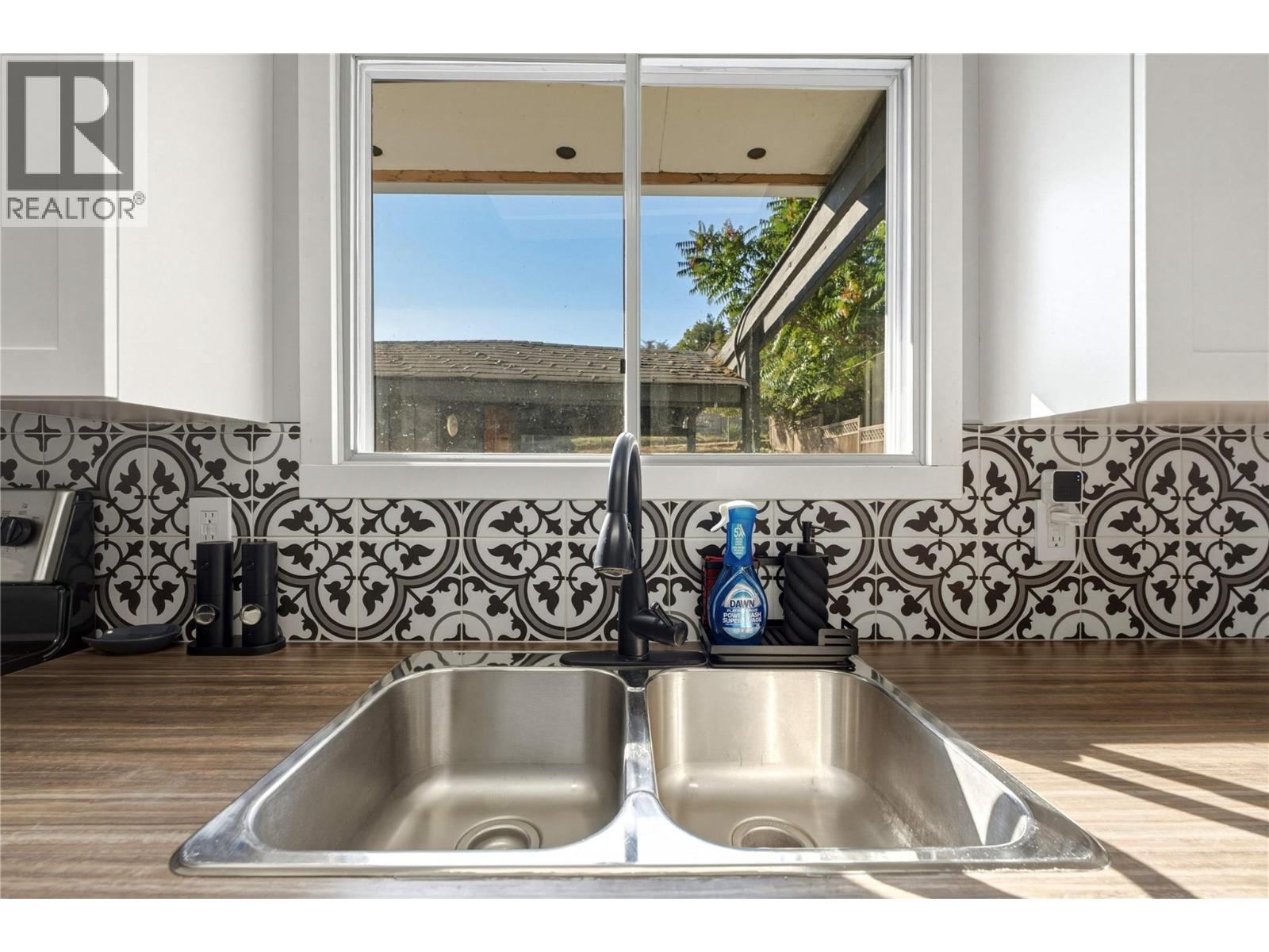 3922 21 Avenue - Image 12
