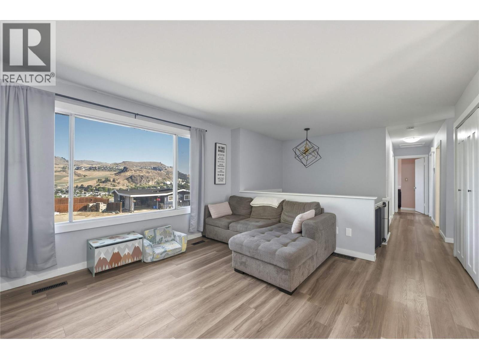 3922 21 Avenue - 8