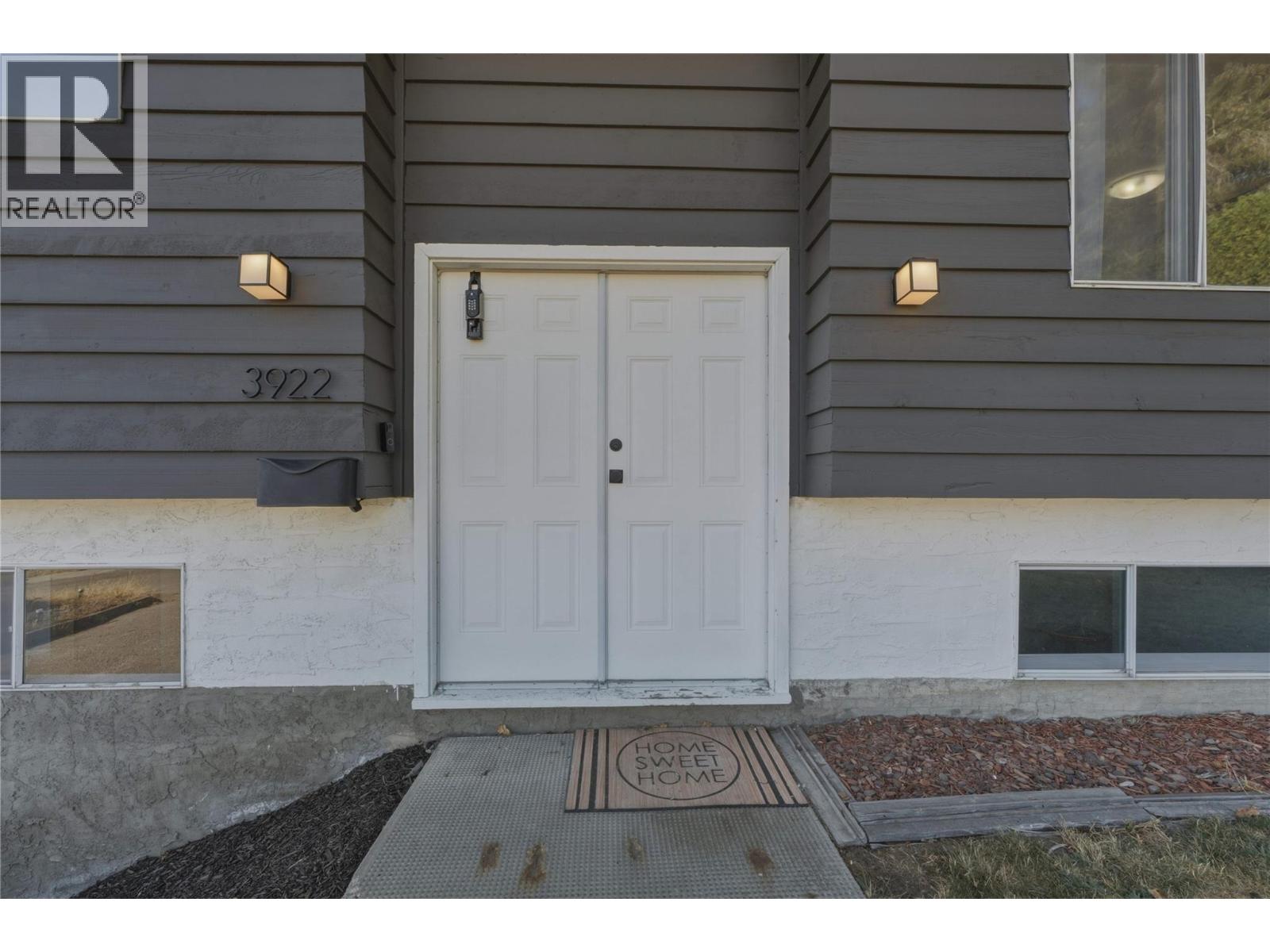 3922 21 Avenue - 2