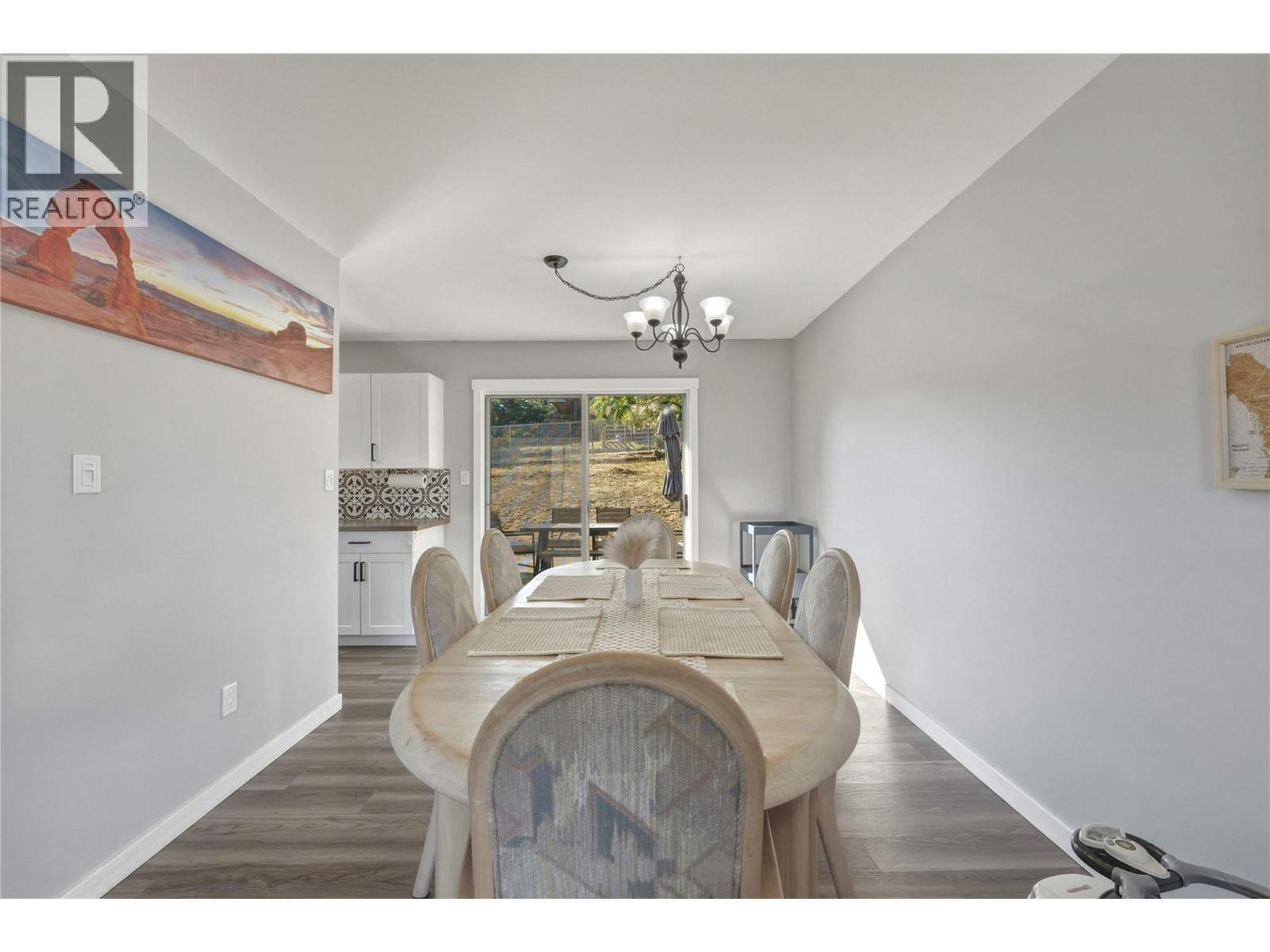 3922 21 Avenue - 9
