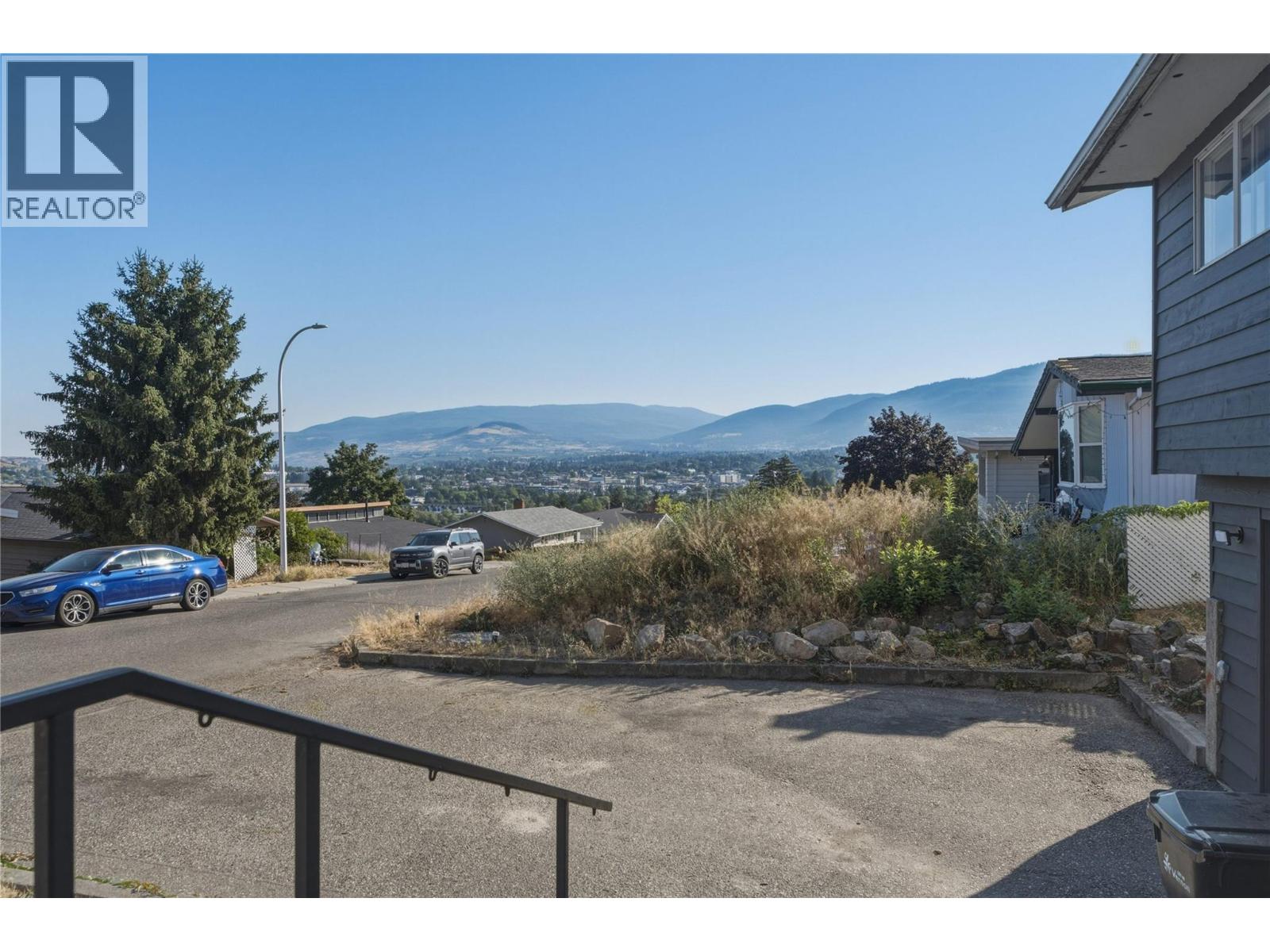 3922 21 Avenue - 50