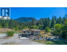 Kitchen - 211 Enderby Grindrod Road, Enderby, BC V0E1V4 Photo 11