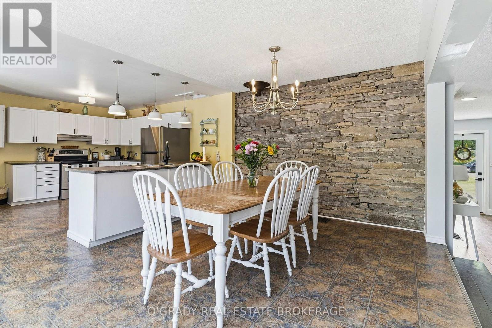 6582 6TH CONCESSION ROAD - Image 11