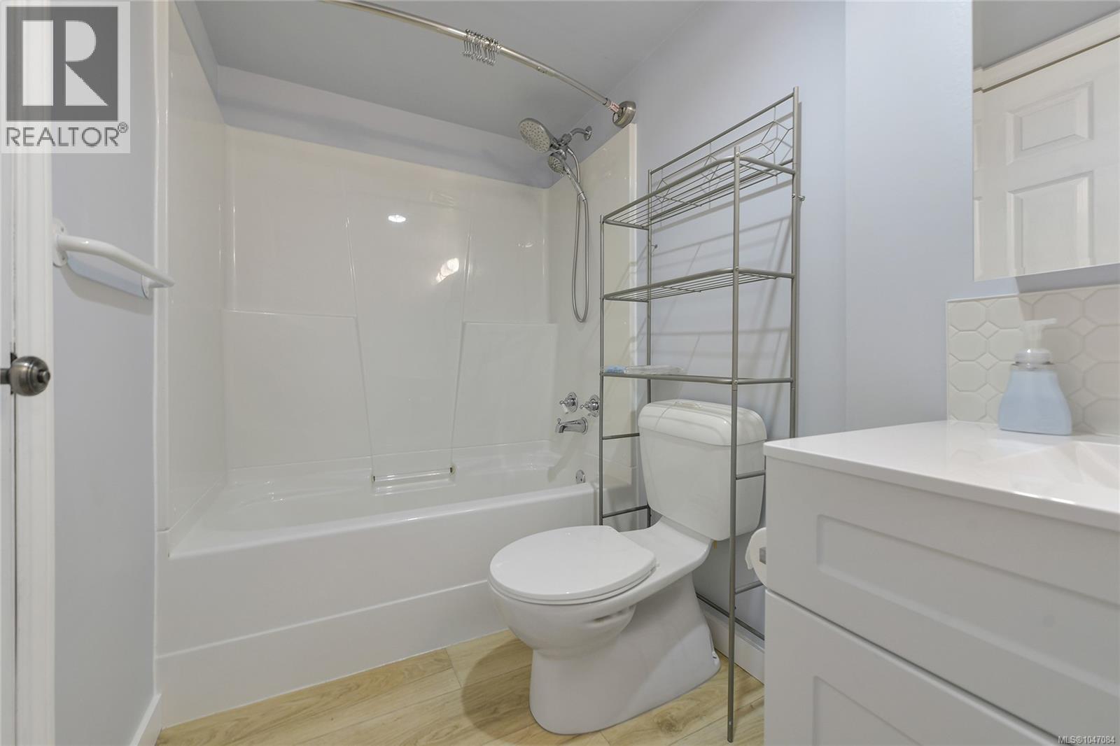 #44 840 Craigflower Rd - Image 36