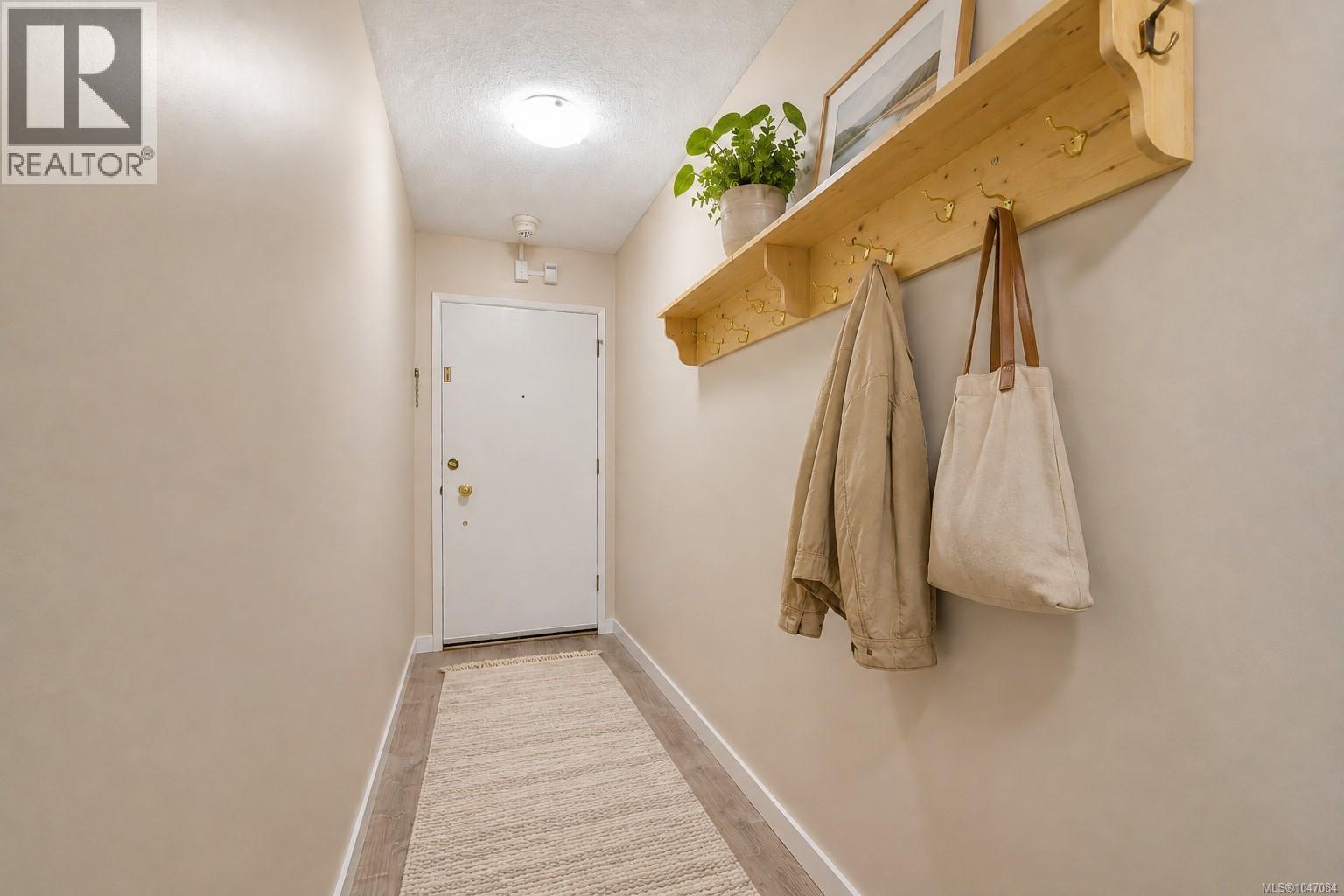 #44 840 Craigflower Rd - Image 5