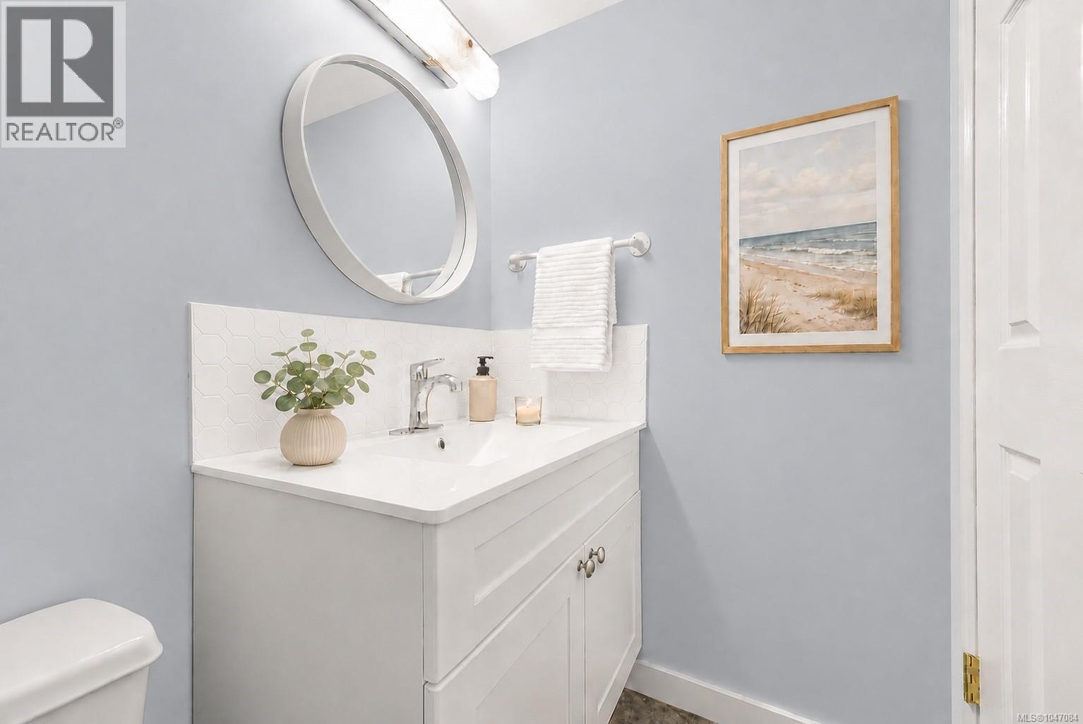 #44 840 Craigflower Rd - Image 6
