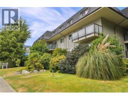 Living room - 44 840 Craigflower Rd, Esquimalt, BC V9A2X1 Photo 11