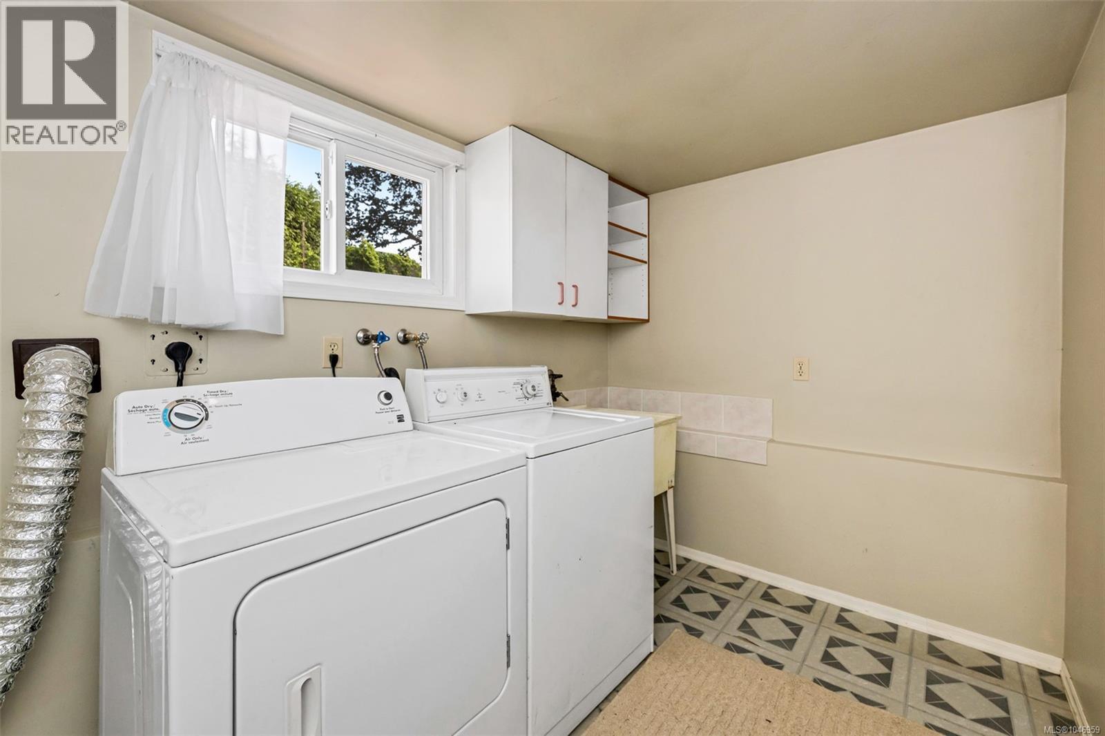 3107 Harriet Rd - Image 31